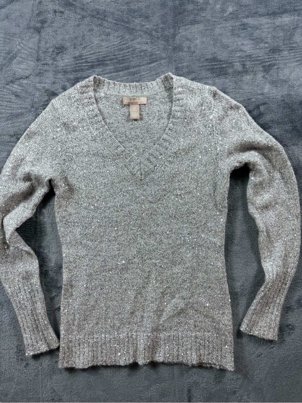 Banana Republic Wool/Angora Blend Sweater in Silver (Gray) - Size Medium